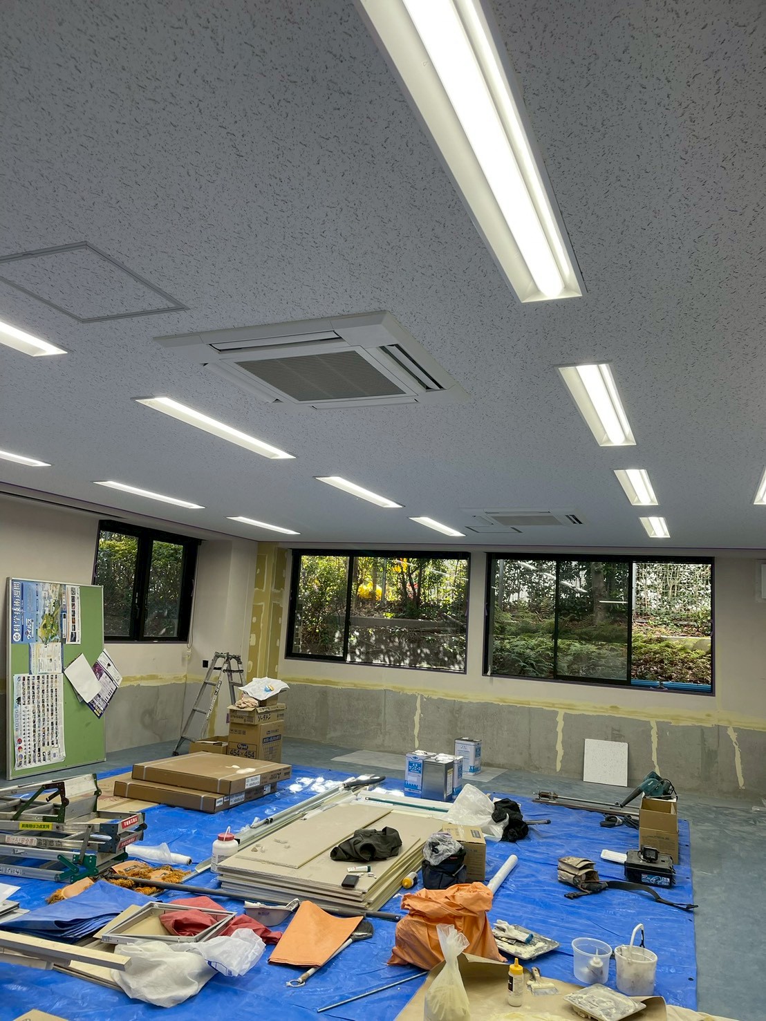 自由ヶ丘学園高等学校エアコン新規工事