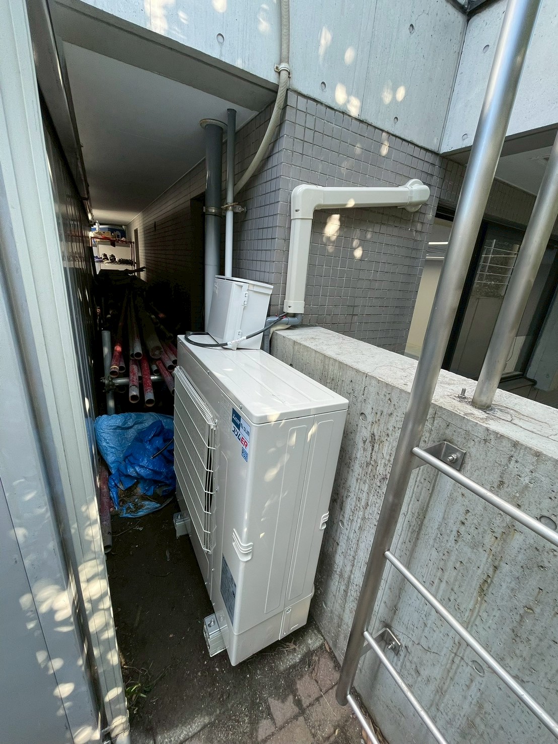 自由ヶ丘学園高等学校エアコン新規工事